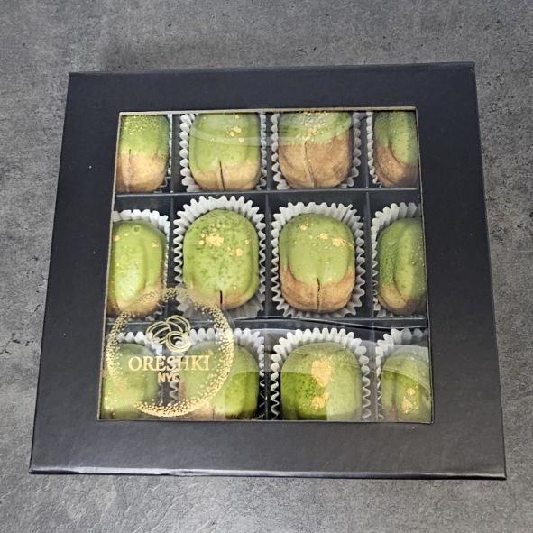 Matcha Oreshki Gift Box — Gourmet Filled Cookies